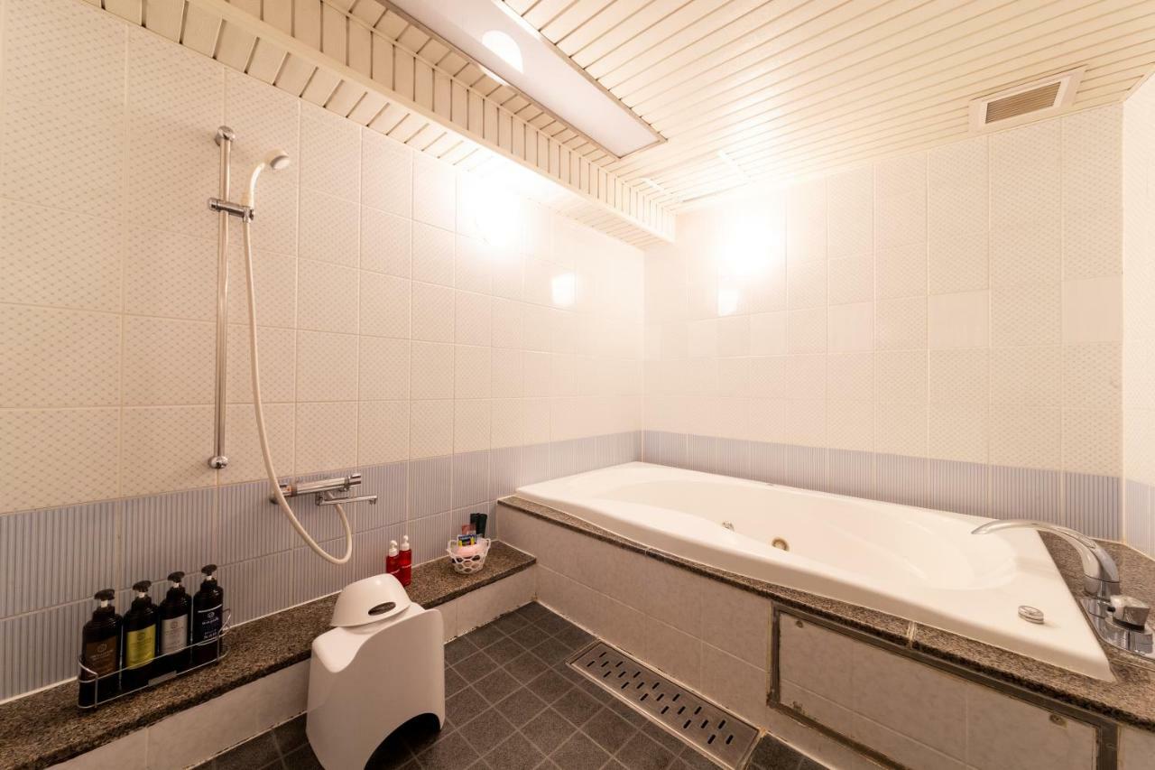Water Hotel Mw (Adults Only) Saitama Eksteriør billede